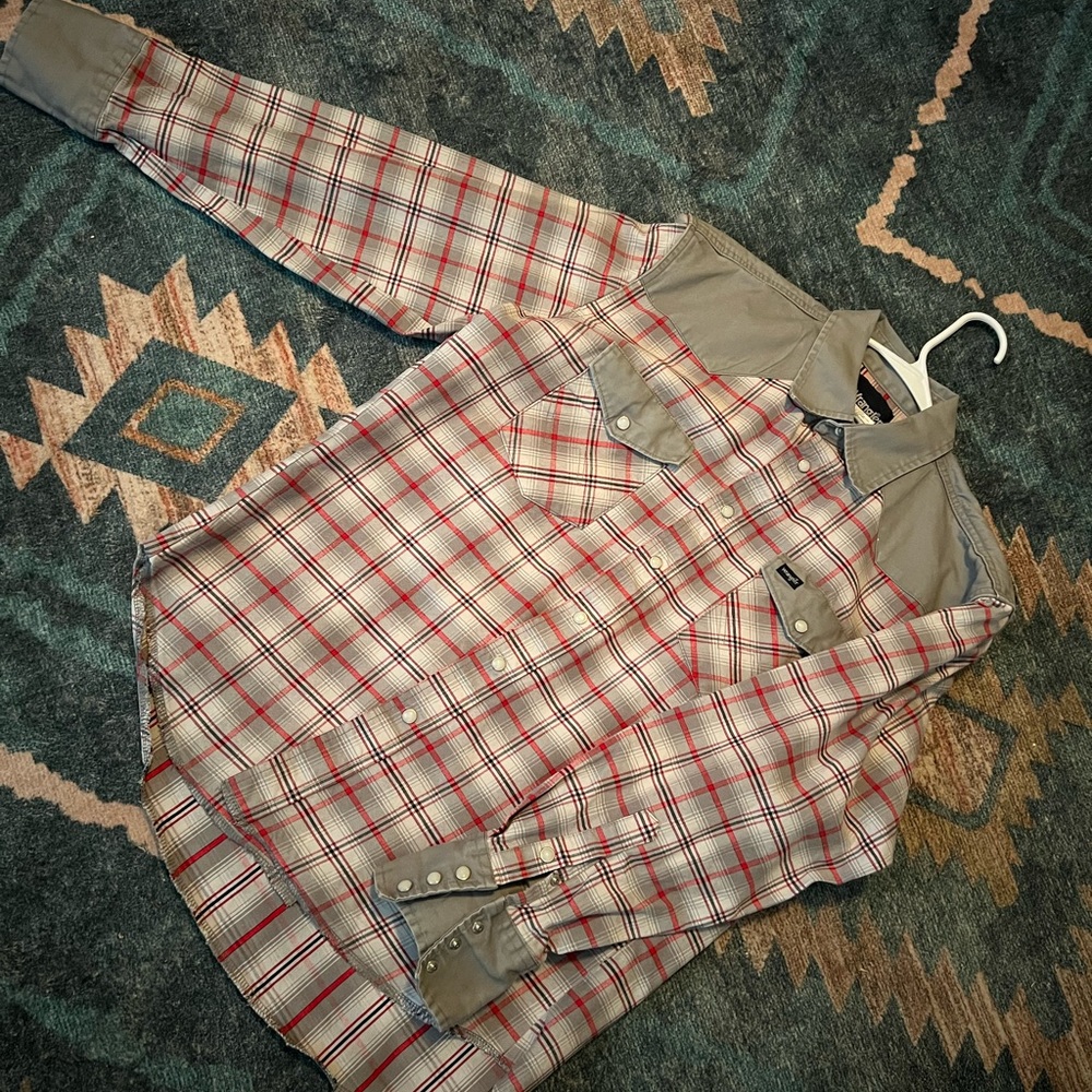 Vintage Wrangler Plaid Western Snap Shirt with Contrast Yoke and Collar